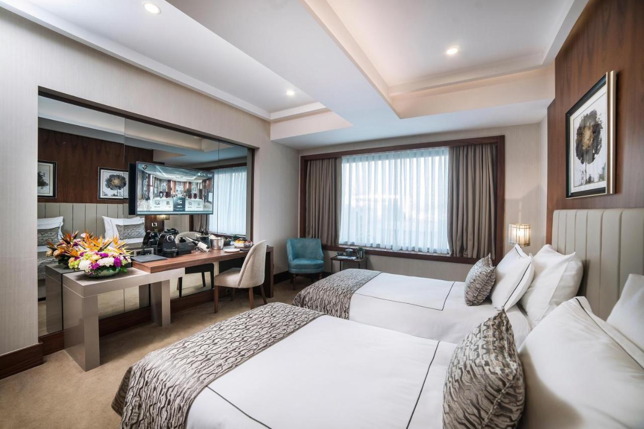 Vogue Hotel Supreme Istanbul Exterior photo Deluxe Room