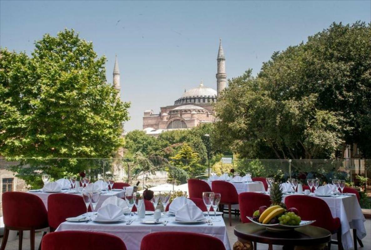 Vogue Hotel Supreme Istanbul Exterior photo Terrace of the hotel